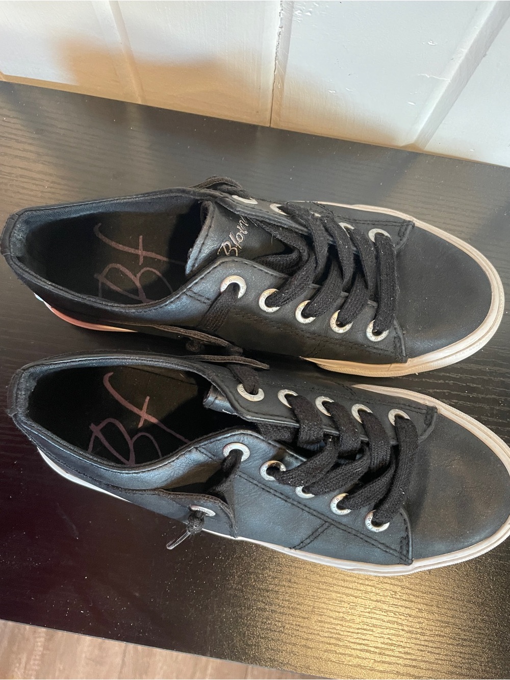 Blowfish Black and White faux  leather Lace-Up Sneakers size 6 - Picture 4 of 7